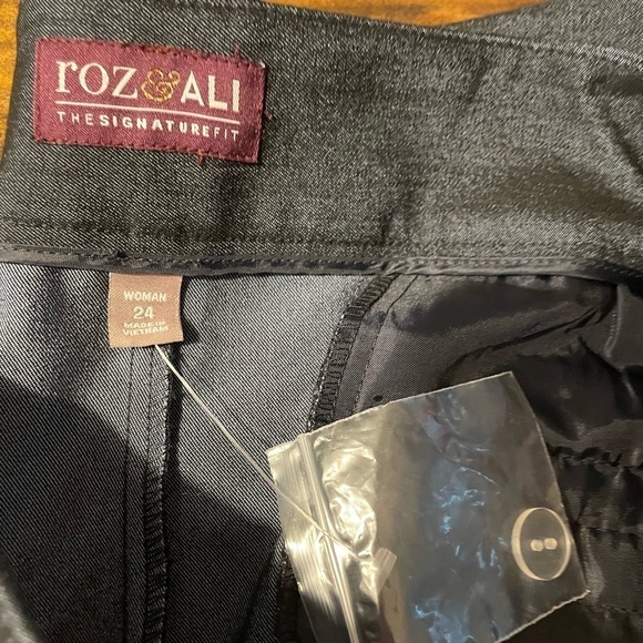 NWT Roz and Ali dark blue size 24 dress pants.  Blue denim look color - Picture 9 of 12